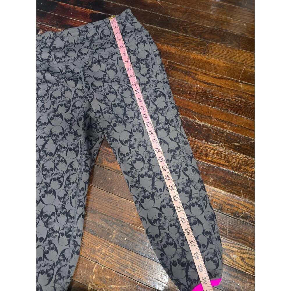 Torrid Active Skull Print Pink Trim Cropped Legging - Picture 8 of 9